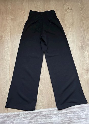 H&M Siyah Kadın Regular Fit Kumaş Pantolon - Görsel 2