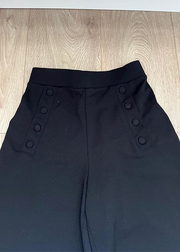 H&M Siyah Kadın Regular Fit Kumaş Pantolon - Görsel 3