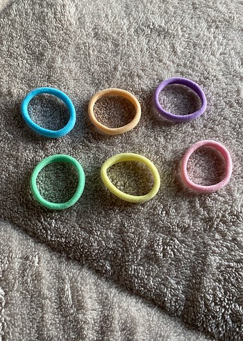 Çocuklar için Pastel Renkli Lastikli Saç Tokaları - Görsel 3