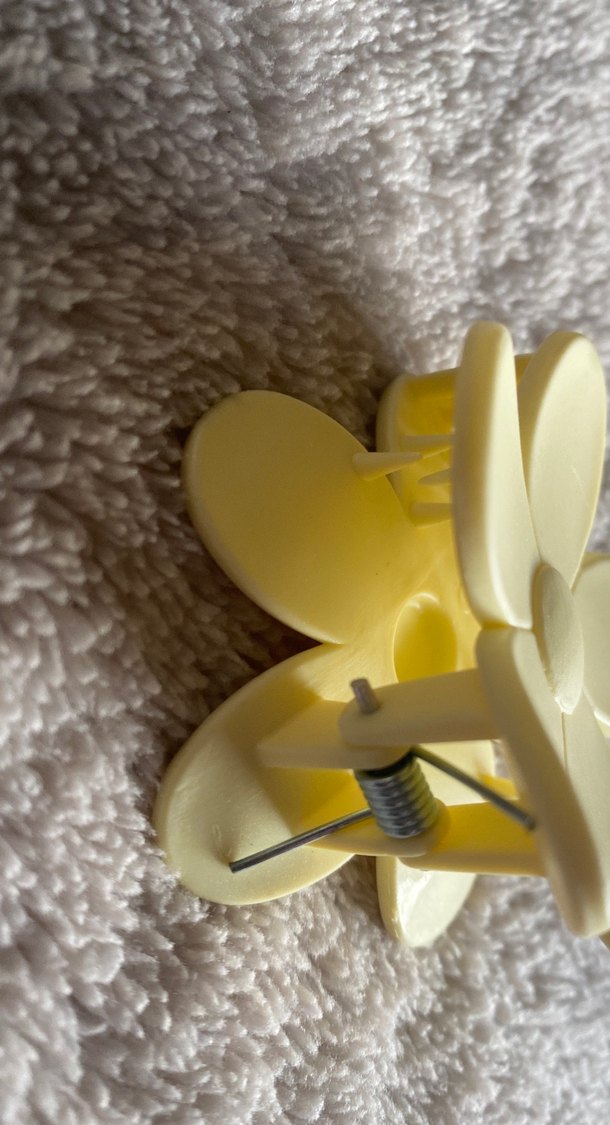 Pastel Sarı Çiçek Seramik Toka - Görsel 4