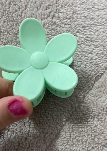 Kıskaçlı çiçek şeklinde yeşil renk kıskaçlı toka - Görsel 5