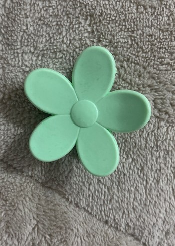 Kıskaçlı çiçek şeklinde yeşil renk kıskaçlı toka - Görsel 2