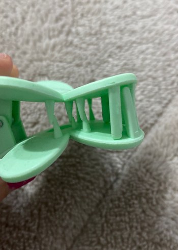 Kıskaçlı çiçek şeklinde yeşil renk kıskaçlı toka - Görsel 8