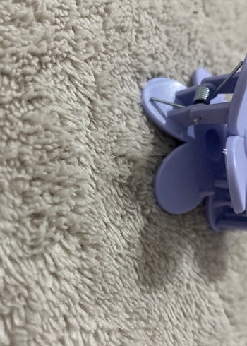 Mor renkli kıskaçlı çiçek şeklinde toka - Görsel 6