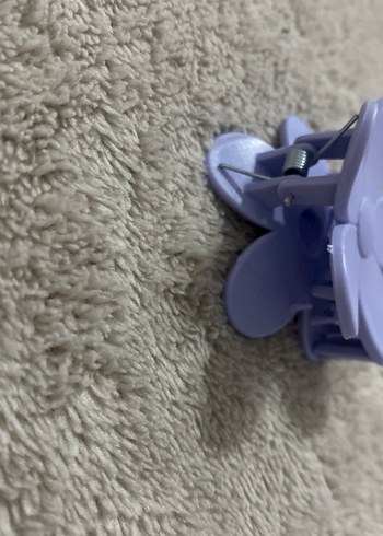 Mor renkli kıskaçlı çiçek şeklinde toka - Görsel 7