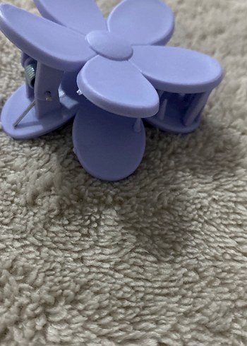 Mor renkli kıskaçlı çiçek şeklinde toka - Görsel 5