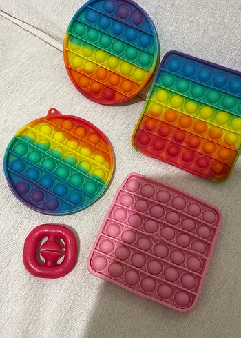 Renkli Pop It Stres ve Dikkat Oyuncağı - Görsel 3