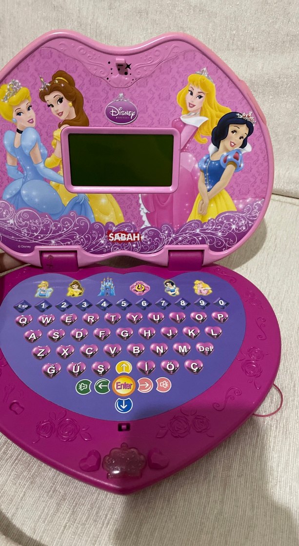 Prenses bilgisayarı orjinal çalışıyor pilli sıfırı 6000 tldir - Görsel 2