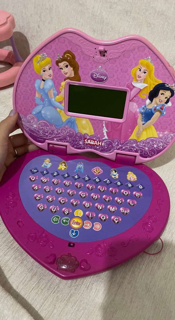 Prenses bilgisayarı orjinal çalışıyor pilli sıfırı 6000 tldir - Görsel 3