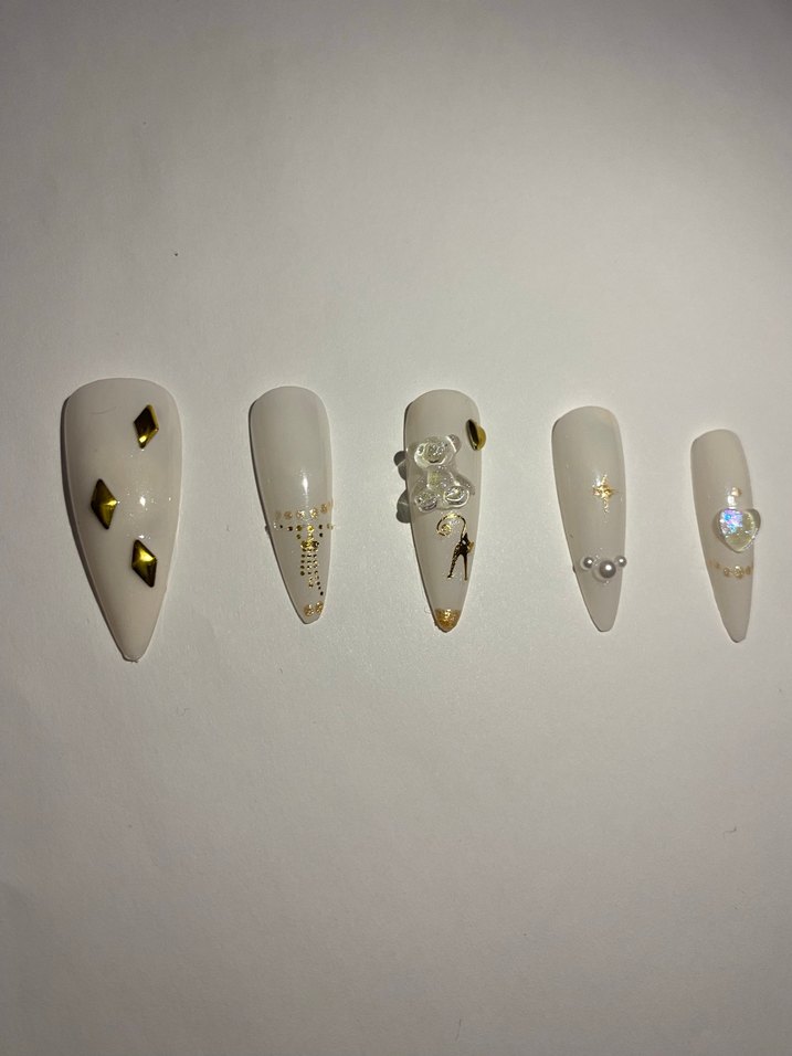 El Yapımı 3D Ayıcıklı & Gold Detaylı Özel Tasarım Takma Tırnak - Görsel 2
