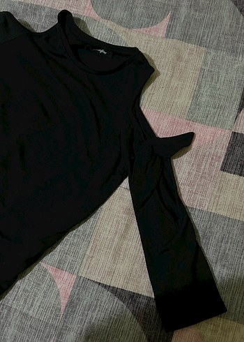 Siyah Uzun Kollu Omuzu Açık Salaş Tişört - Görsel 2