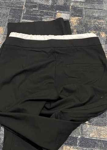 Kadın Siyah Kumaş Kemerli Rahat Pantolon - Görsel 4