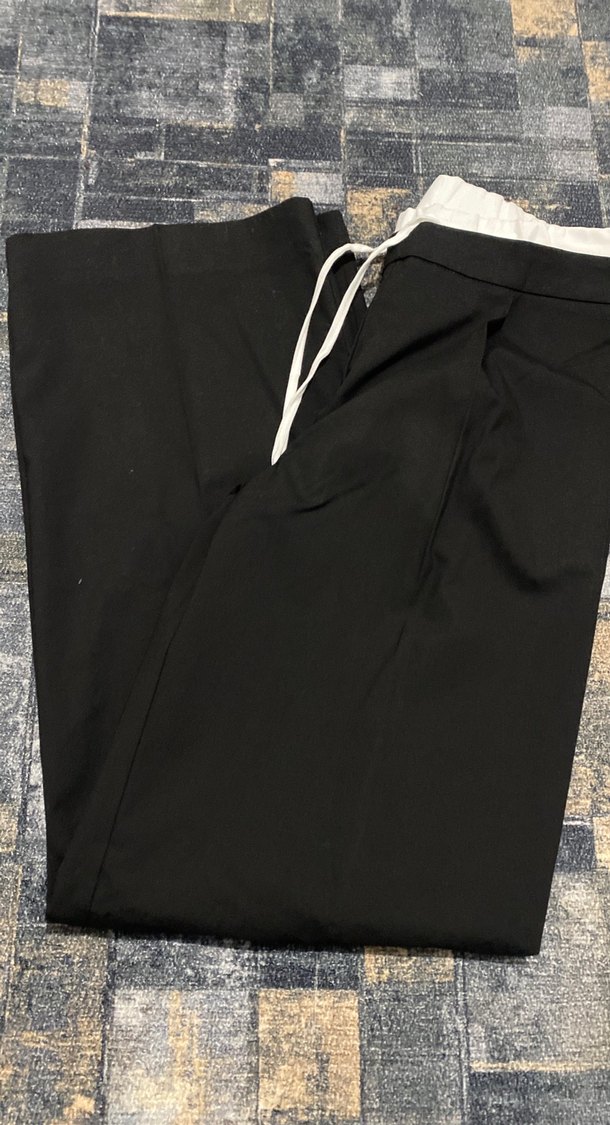 Kadın Siyah Kumaş Kemerli Rahat Pantolon - Görsel 3