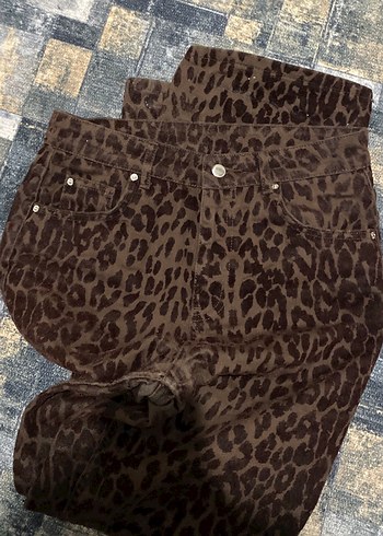 Kahverengi Leopar Desenli Pantolon - Görsel 2