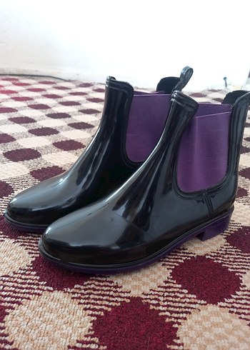 Mor Lastikli Kadın Lastik Bot - Görsel 3