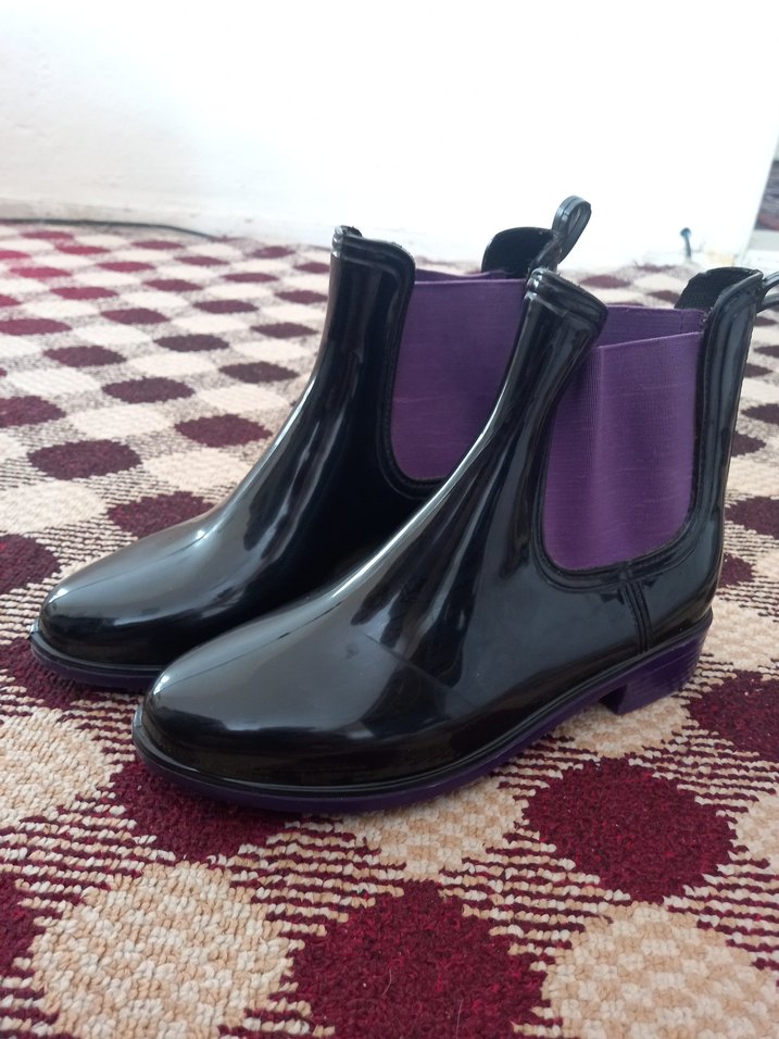 Mor Lastikli Kadın Lastik Bot - Görsel 3