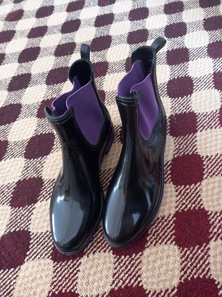 Mor Lastikli Kadın Lastik Bot - Görsel 2