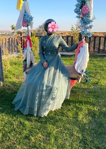 Uzun Turkuaz Çiçekli Drapeli Tesettür Abiye - Görsel 2