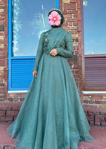 Uzun Turkuaz Çiçekli Drapeli Tesettür Abiye - Görsel 3