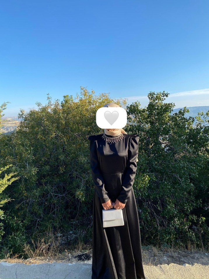 Uzun Siyah Kadın Elbise Yüksek Yaka - Görsel 2