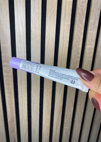 Maybelline Superlock Mor Kaş Maskarası - Görsel 2