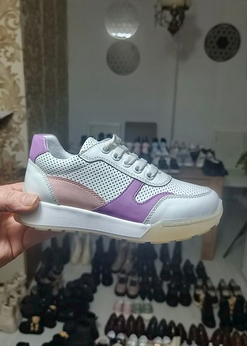 Beyaz Mor Bağcıklı Spor Ayakkabı - Görsel 6