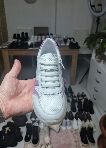 Beyaz Mor Bağcıklı Spor Ayakkabı - Görsel 5