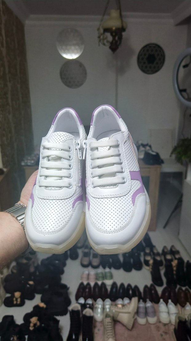Beyaz Mor Bağcıklı Spor Ayakkabı - Görsel 2
