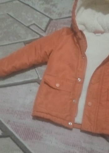 Kapüşonlu Düğmeli Erkek Çocuk Kahverengi Mont - Görsel 2