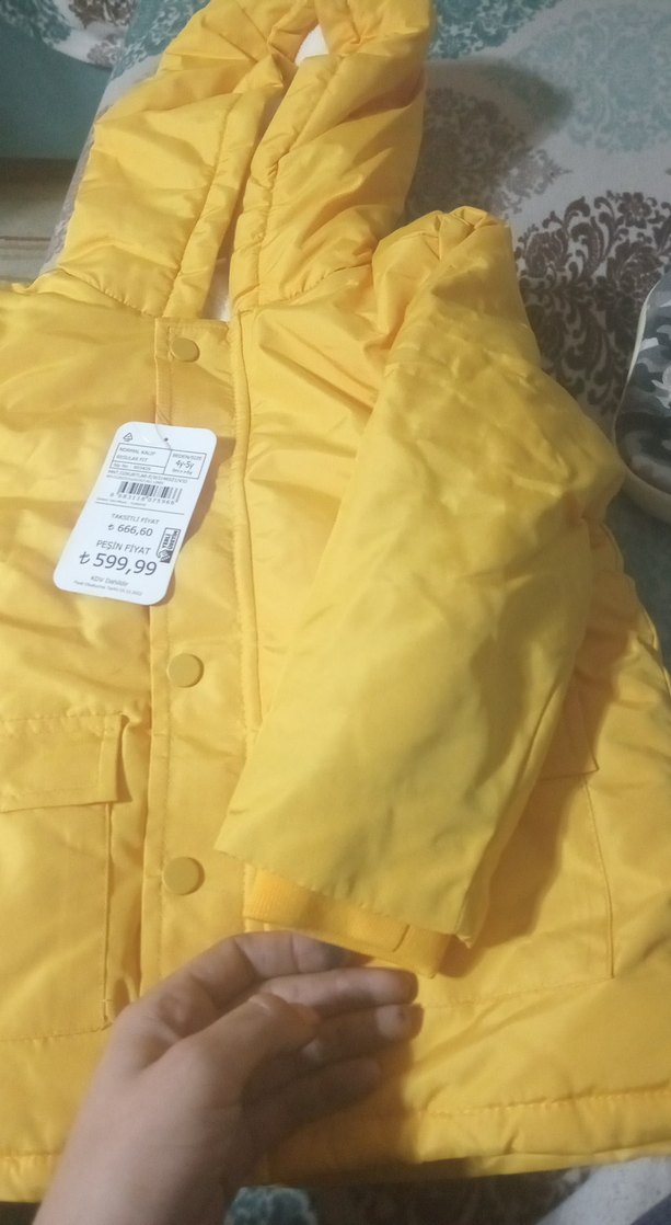 Sarı Kapüşonlu Düğmeli Erkek Çocuk Mont - Görsel 3