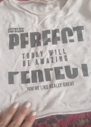 Beyaz Baskılı crop, Kısa Kollu, Rahat Kesim - Görsel 3