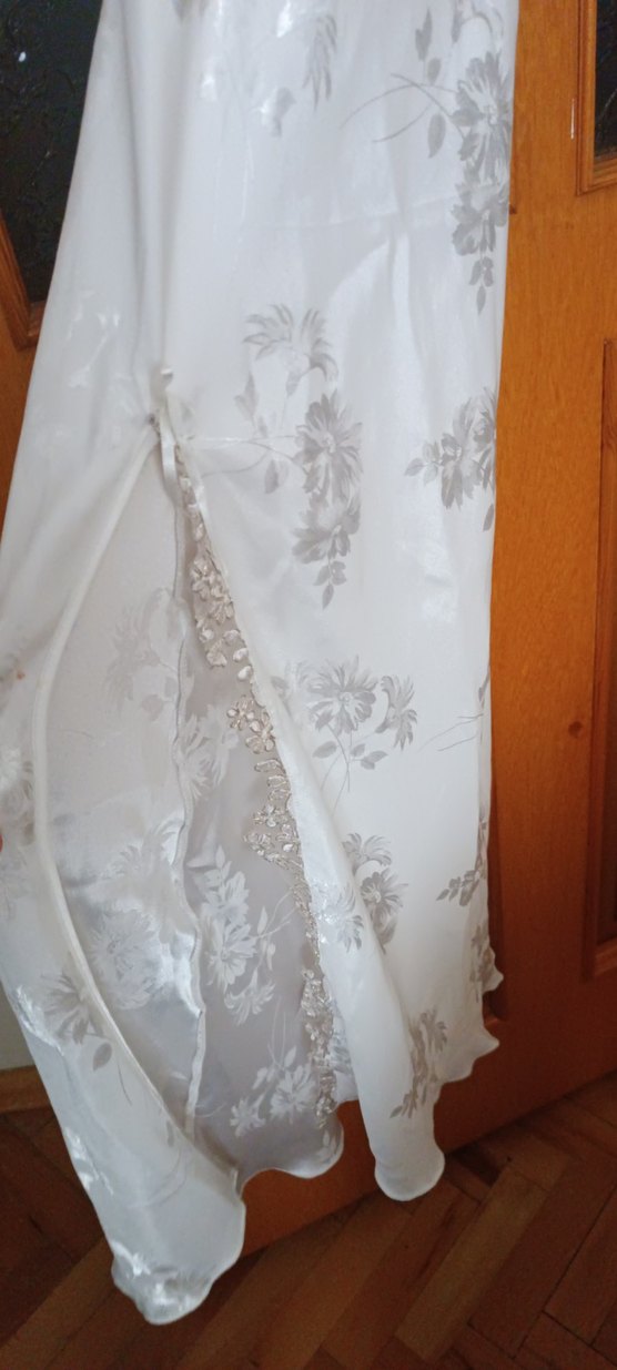 Nakışlı Beyaz Uzun Kadın Sabahlık, gecelik - Görsel 4