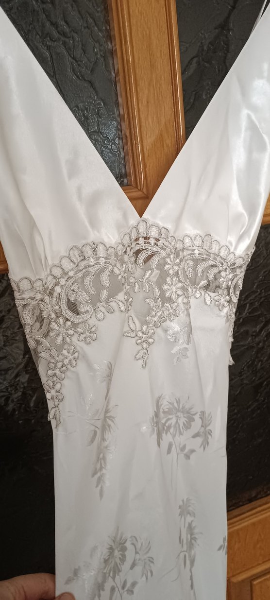 Nakışlı Beyaz Uzun Kadın Sabahlık, gecelik - Görsel 2