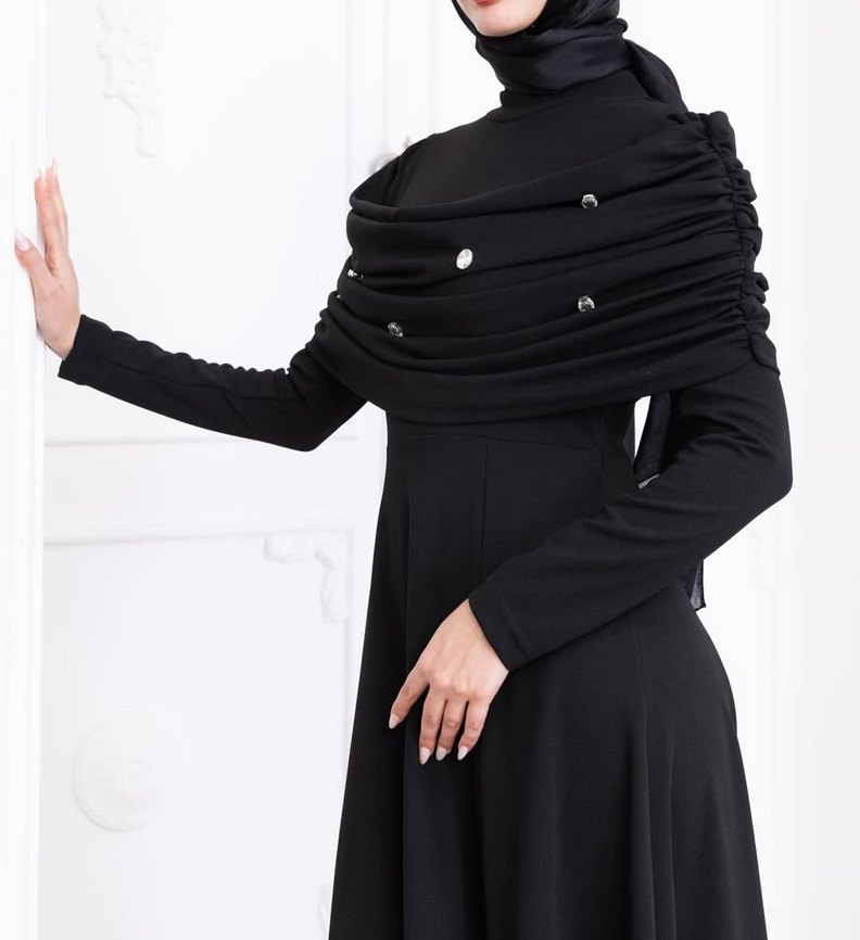 Drapeli Uzun Siyah Kadın Elbise 
ürün hiç giyilmedi - Görsel 2