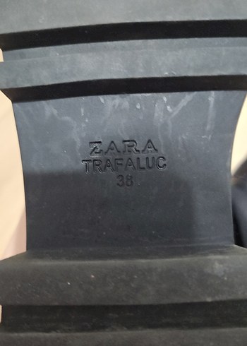 Zara Siyah Dizüstü Çizme - Görsel 5