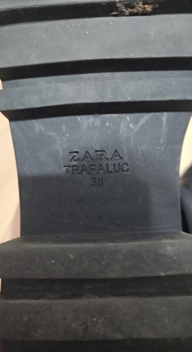 Zara Siyah Dizüstü Çizme - Görsel 5