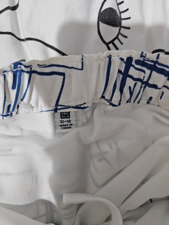 Beyaz Desenli Erkek Çocuk Deniz Şortu - Görsel 3