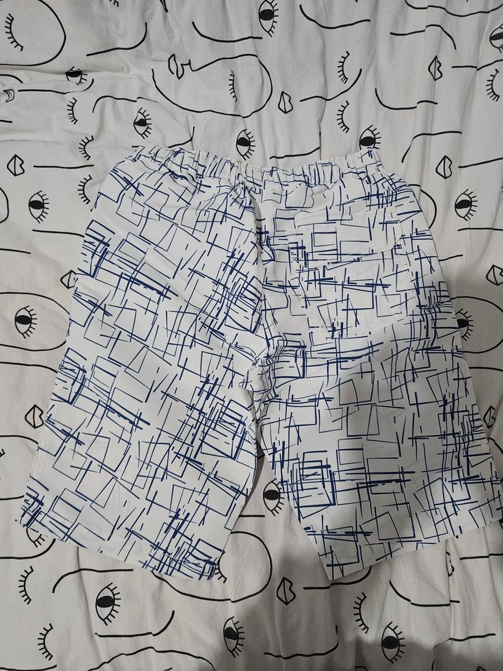 Beyaz Desenli Erkek Çocuk Deniz Şortu - Görsel 2