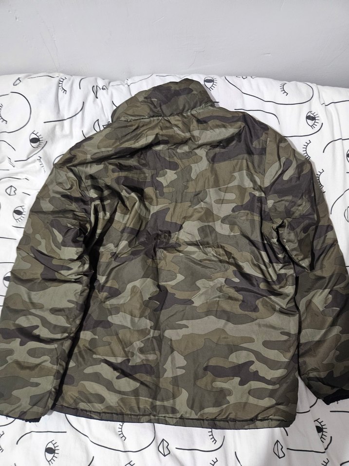 Gap Erkek Çocuk Kamuflaj Desenli Mont - Görsel 2