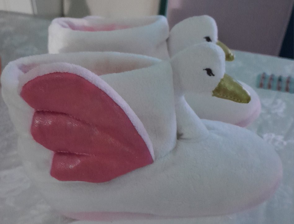 Kızlar için Beyaz Kürklü Sıcak Ev Terliği - Görsel 2