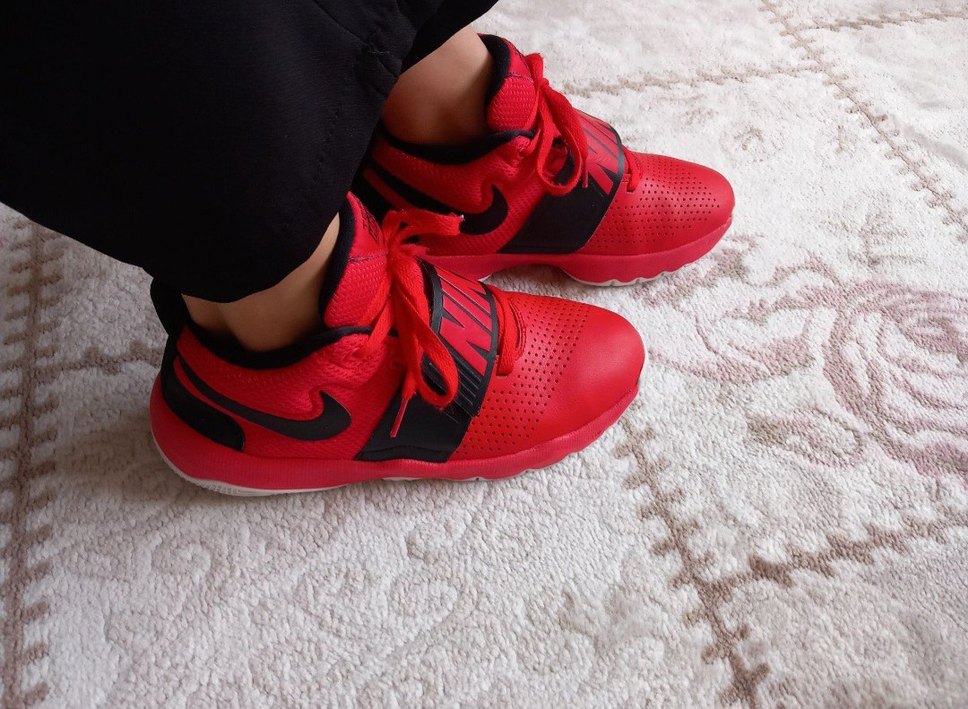 Nike Team Hustle D8(GS) Kırmızı Ayakkabı - Görsel 3