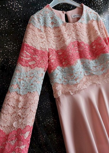 Dantel Detaylı Pembe Uzun Kollu Uzun Elbise - Görsel 3