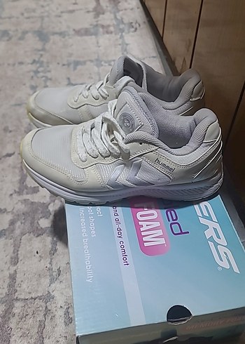 Beyaz Bağcıklı Kadın Spor Ayakkabısı - Görsel 4