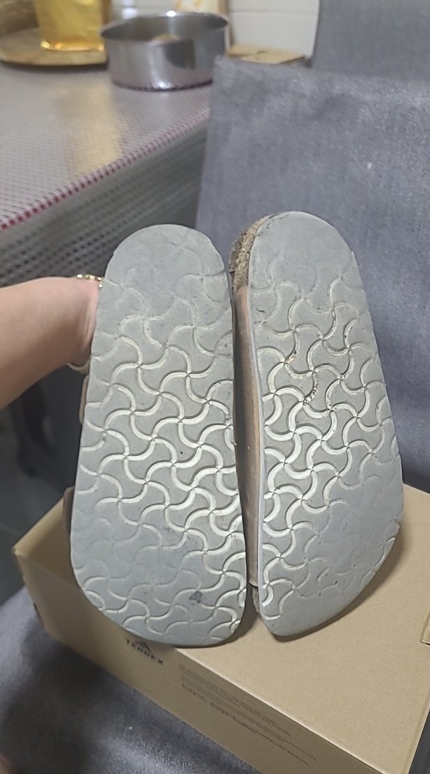 birkenstock orjinal Altin Renkli Tokalı Kadın Terlik - Görsel 4