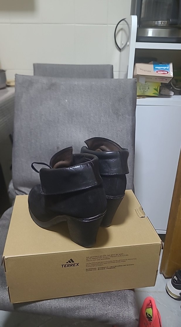 Siyah hakiki Süet Dolgu Topuklu Kadın Bot - Görsel 3