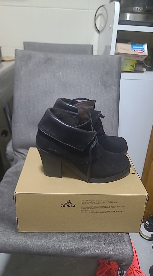 Siyah hakiki Süet Dolgu Topuklu Kadın Bot - Görsel 2