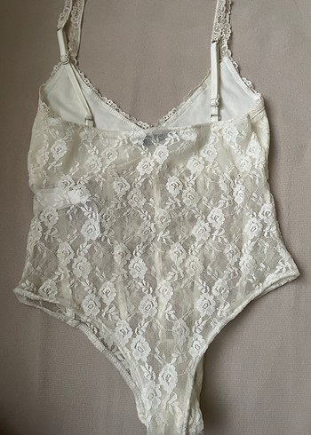 Dantel Detaylı Beyaz Straplez Bustiyer - Görsel 5