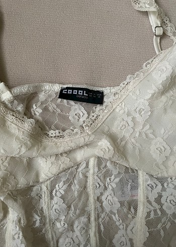 Dantel Detaylı Beyaz Straplez Bustiyer - Görsel 4