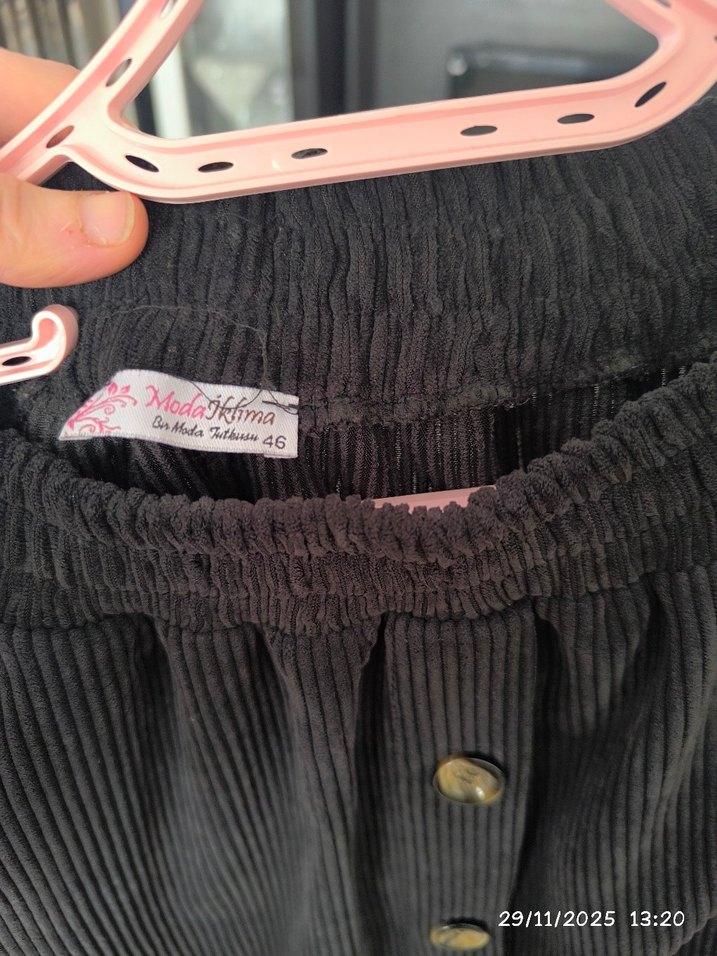 Düğmeli Siyah uzun Kadın Etek - Görsel 4