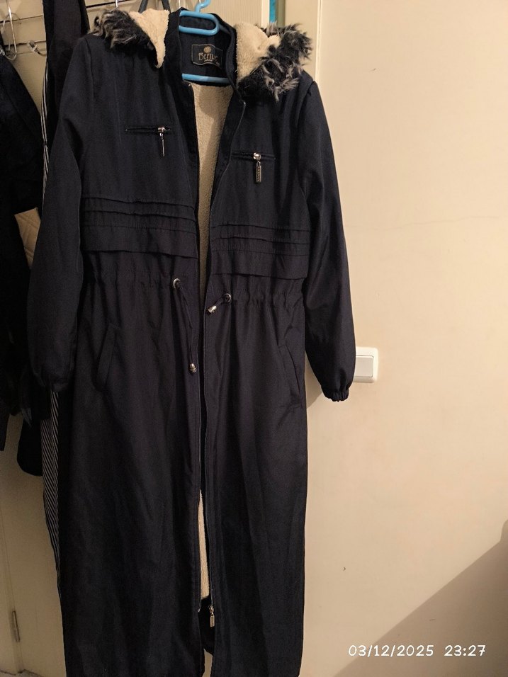 Kürklü lacivert Uzun Kadın parka - Görsel 2